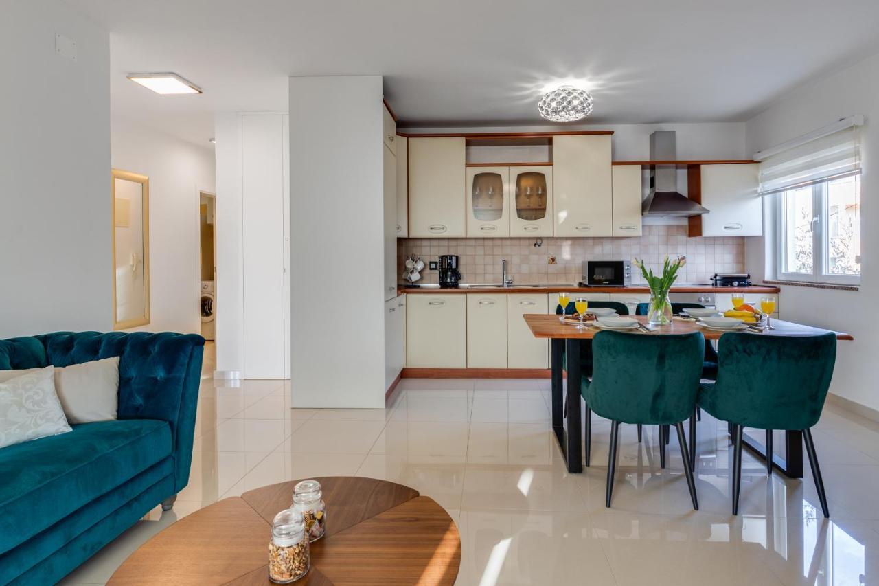 Elegant Two Bedroom Apartment Zadar Exterior photo